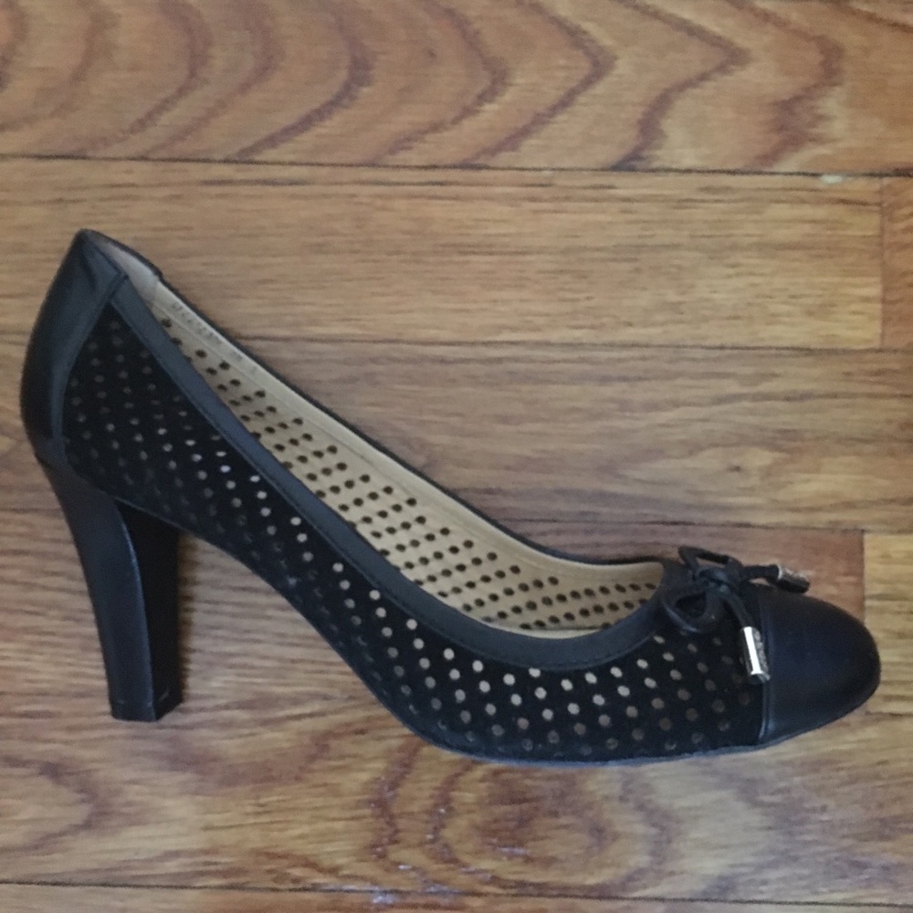 Geox Suede Pumps